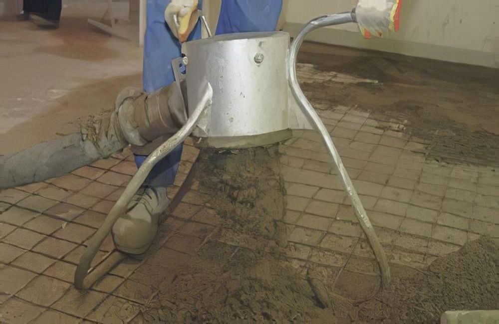 полусухая стяжка пола в гараже цена